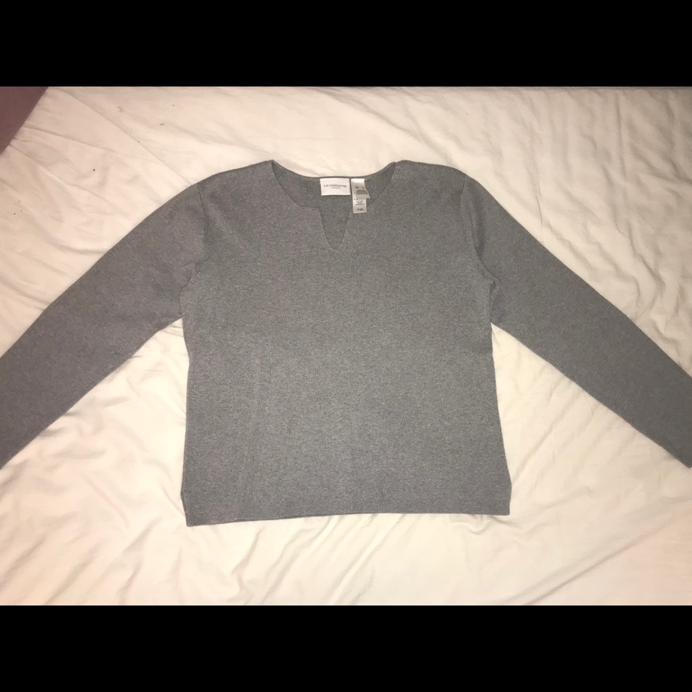 GREY SWEATER